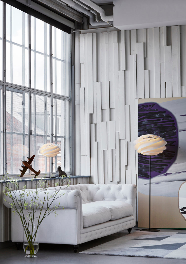 Swirl bord og gulvlampe fra Le Klint
