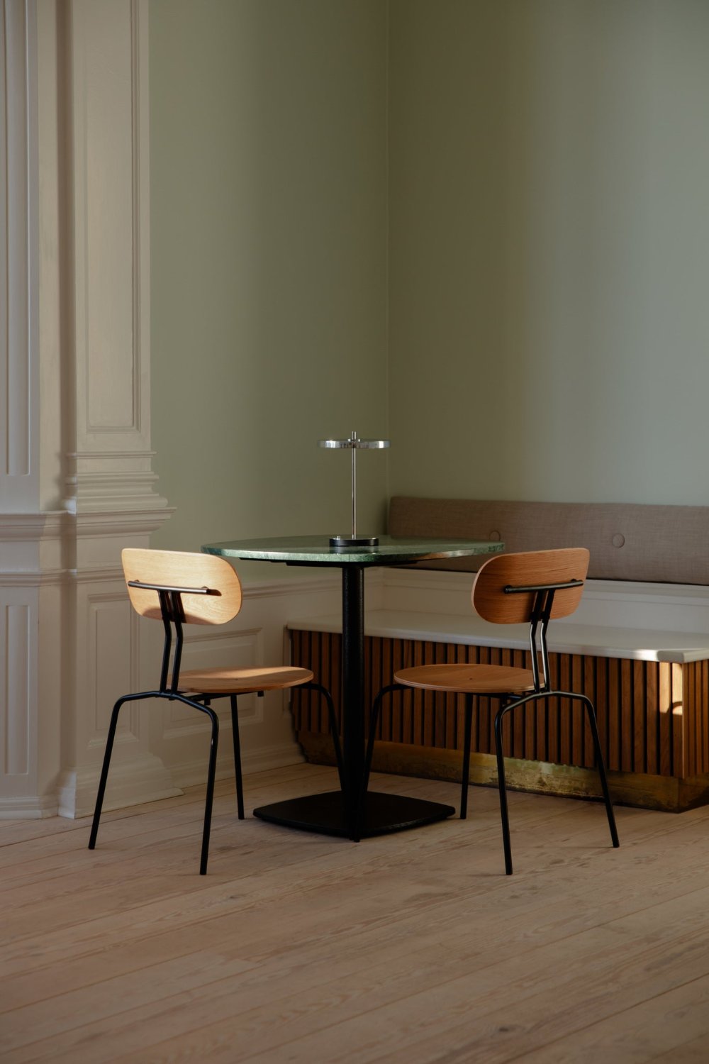 Stål bordlampe umage