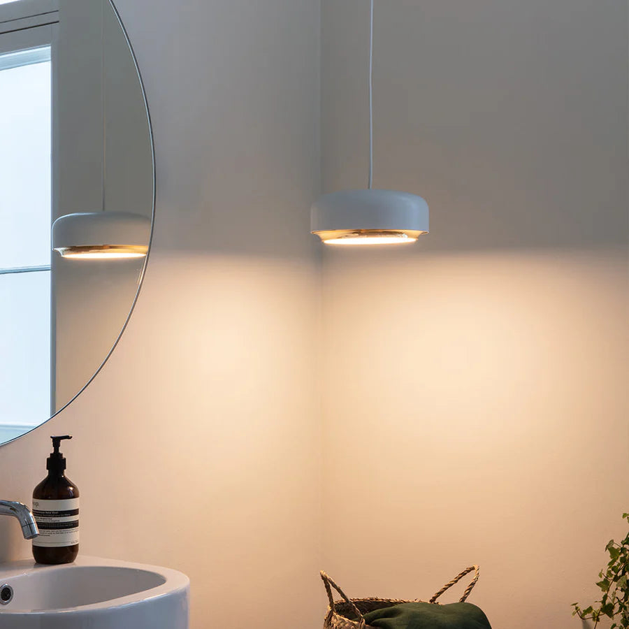 Hvid lampe umage hazel