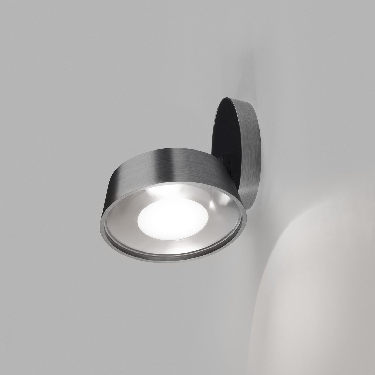 Light Point - Vantage 1+ 15W LED loftlampe - Titanium