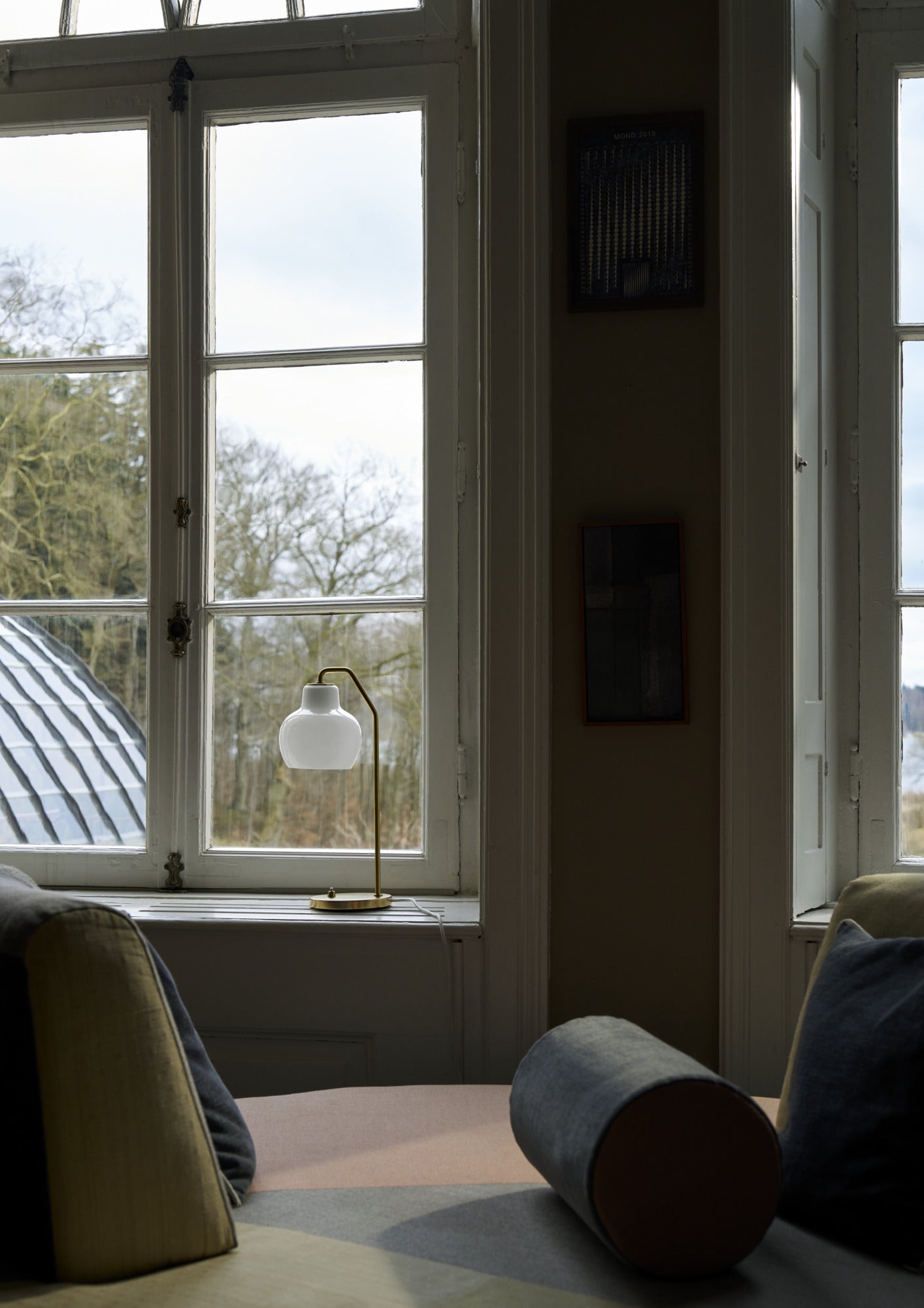 Louis Poulsen - VL Ringkrone Bordlampe – Brass / Opal Glass Ø150