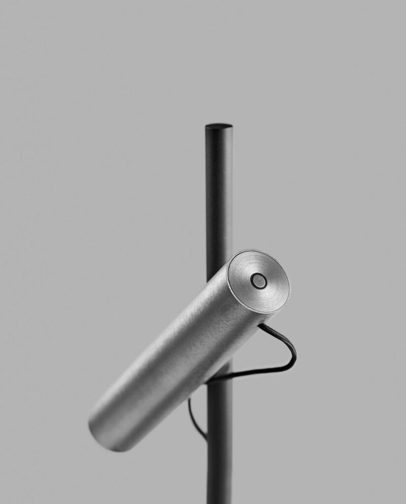 Light Point Spirit F1 LED Gulvlampe - Titanium/Sort