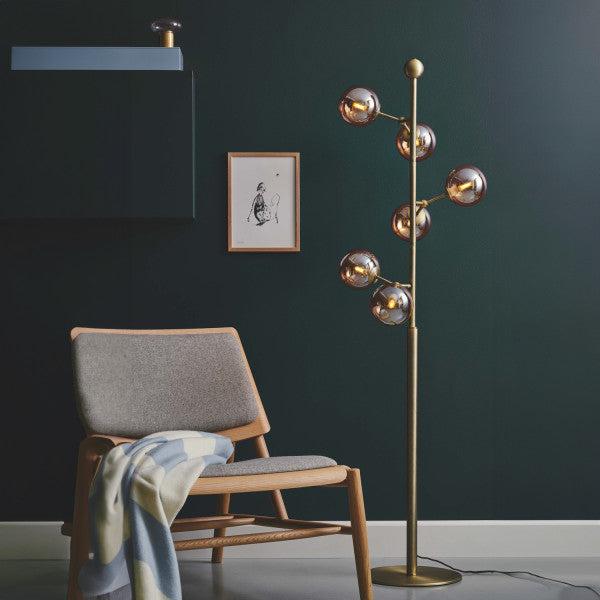 Halo Design Atom Gulvlampe - Amber/Antik Messing