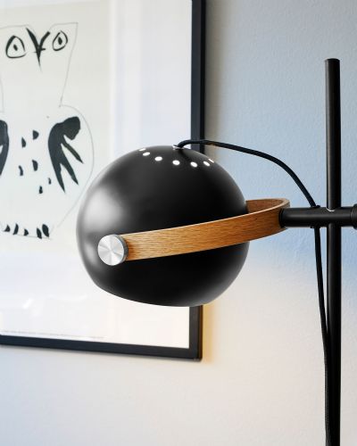 Halo Design DC Bordslampa - Svart