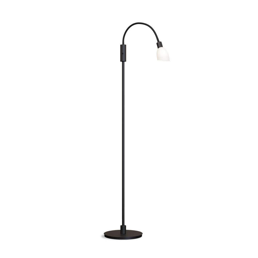 Herstal cut gulvlampe med 1 arm - opal glas og sort