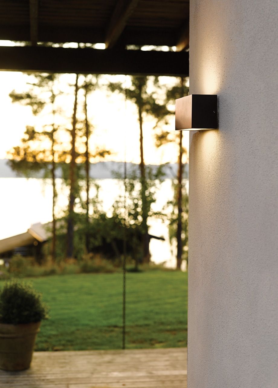 Norlys Asker BIG Up/Down LED udendørs væglampe Sort fra Lampeexperten