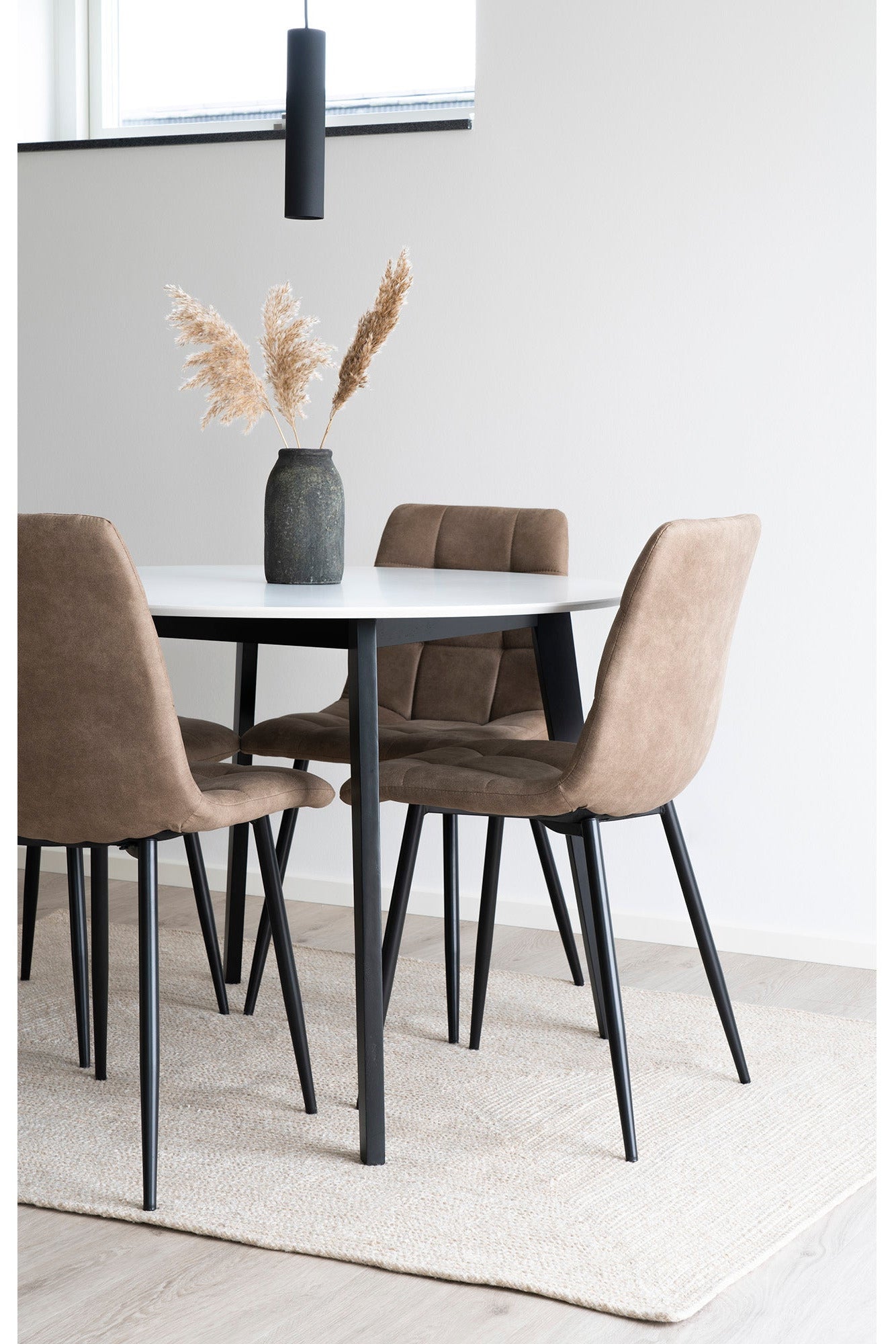 Komfortabel spisebordsstol i nordisk design
