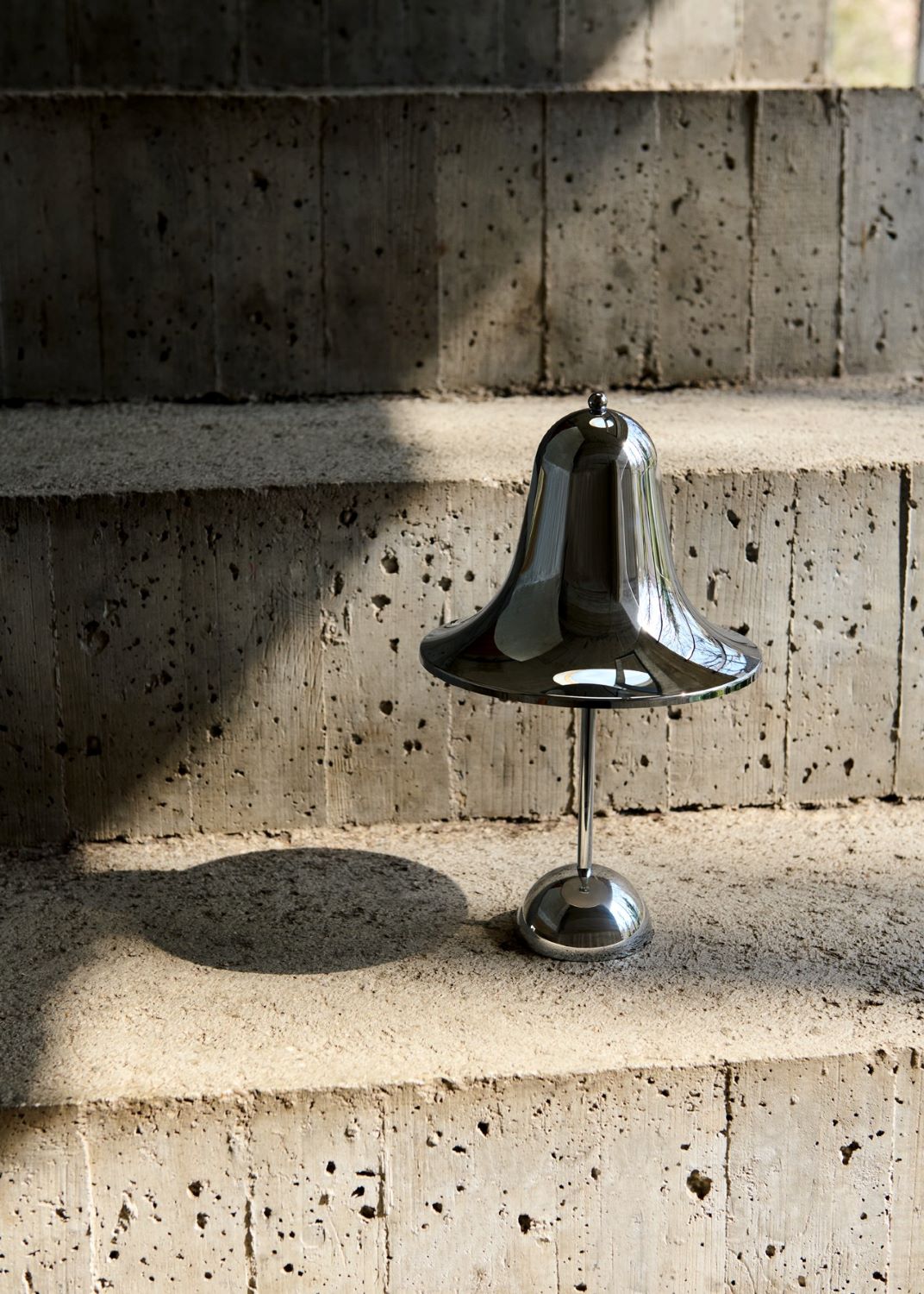 Verpan Pantop Genopladelig Bordlampe - Krom