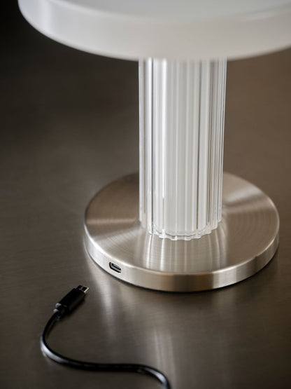 DFTP Trezzi Genopladelig bordlampe - Hvid