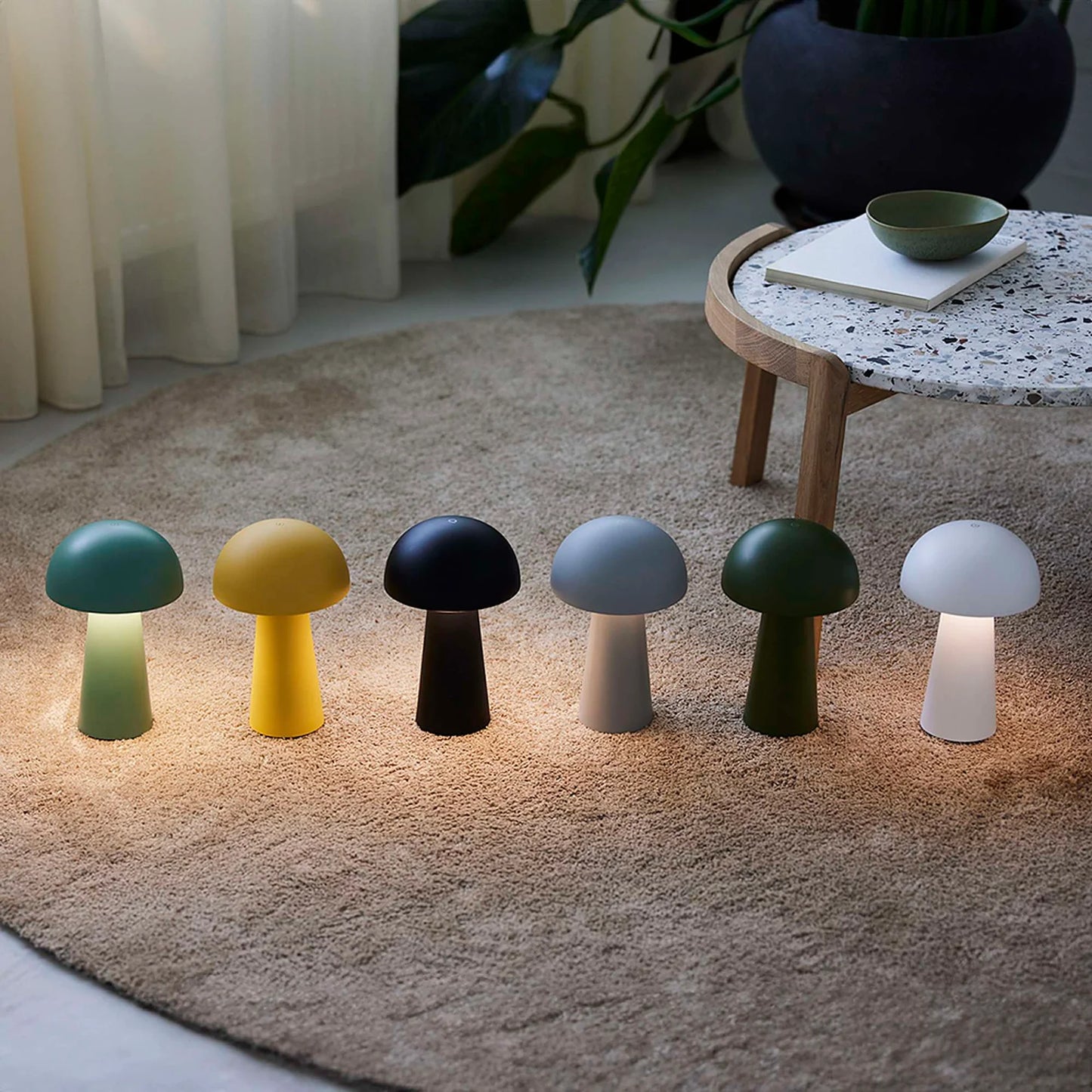 Nielsen Light - Bordslampa Move Me dammgrön uppladdningsbar