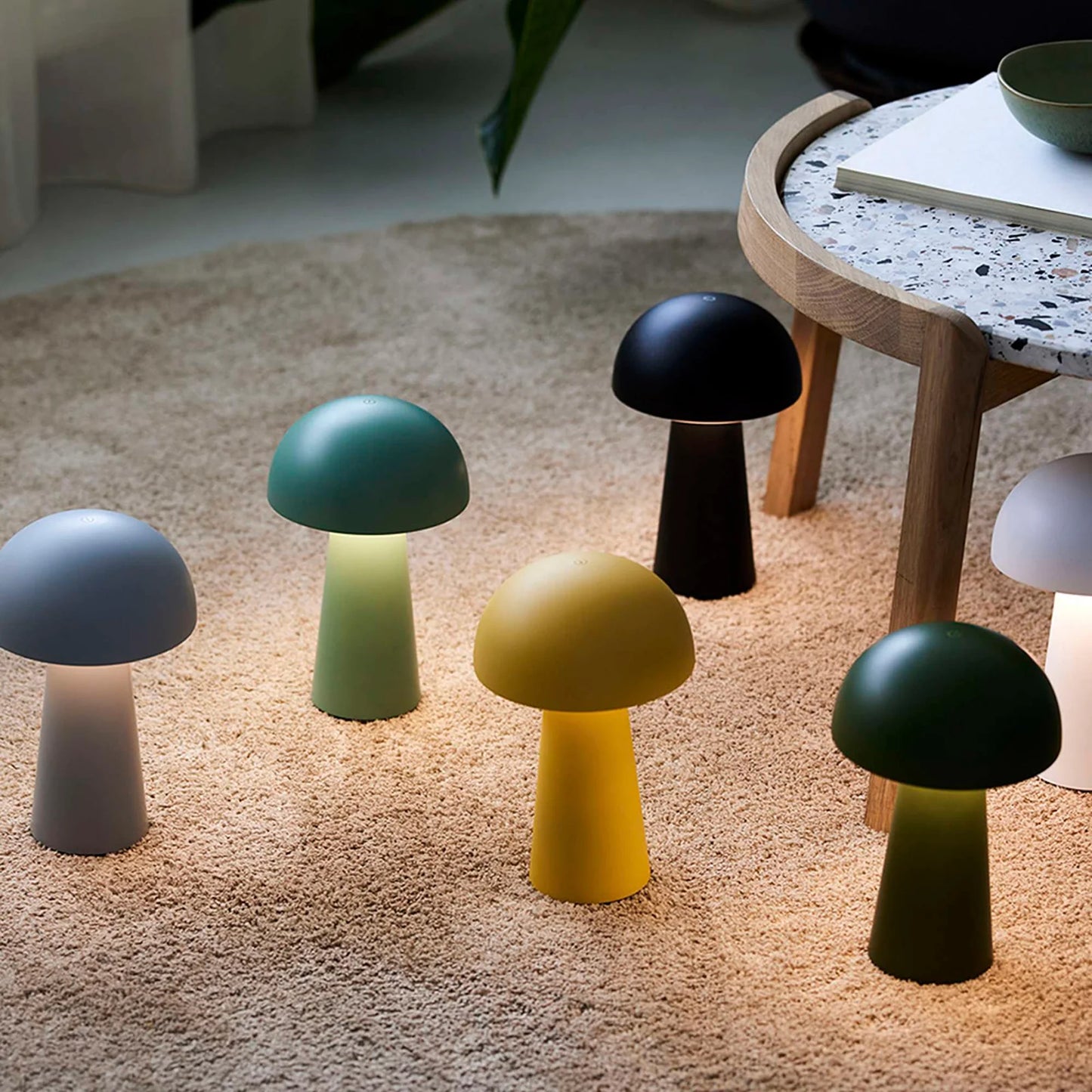 Nielsen Light - Bordslampa Move Me dammgrön uppladdningsbar