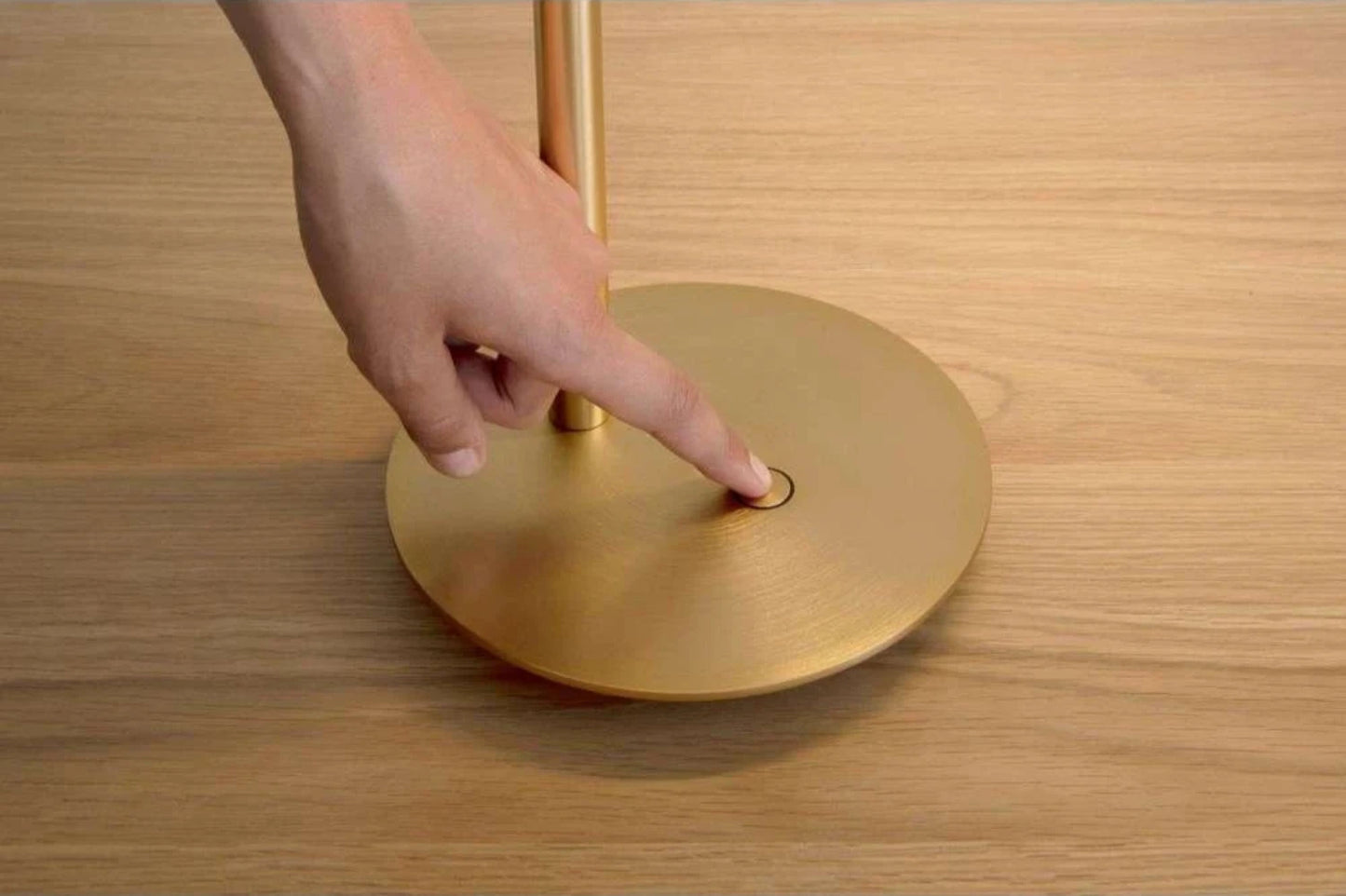 Messing bordlampe umage omni