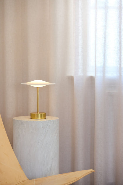 Piet Hein Sinus Portable bordlampe - messing