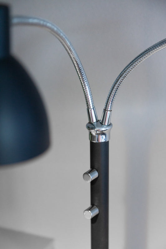 Halo Design Hudson Gulvlampe Glas 2L - Børstet stål/Opal