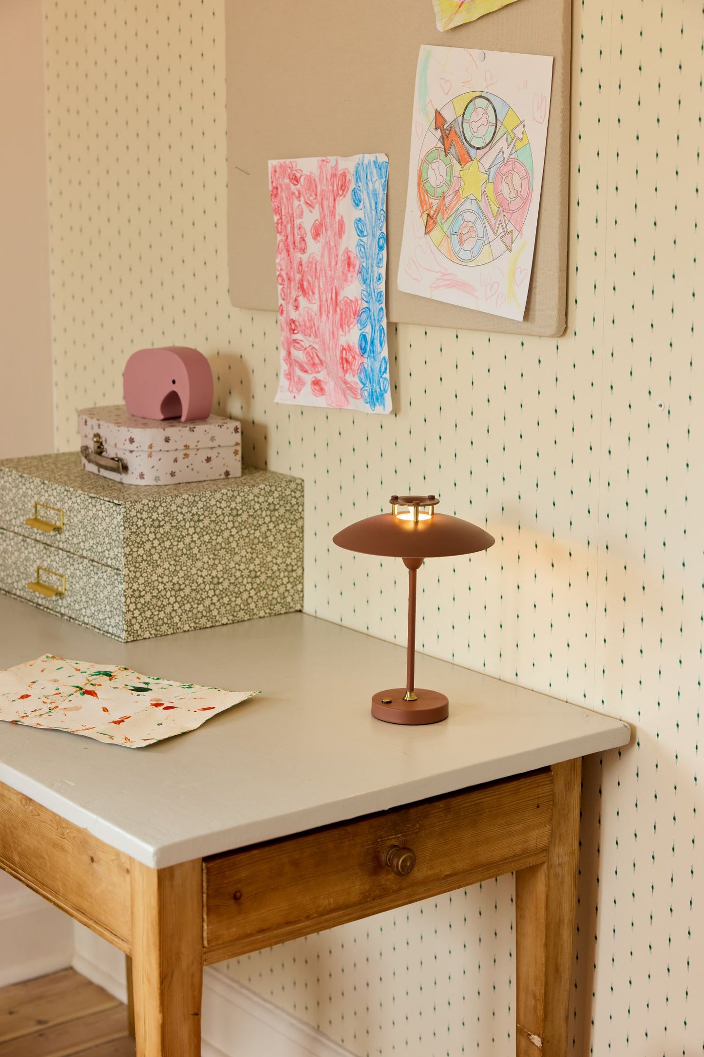 Halo Design Mini Stepp 1-2-3 Bordlampe - Terracotta
