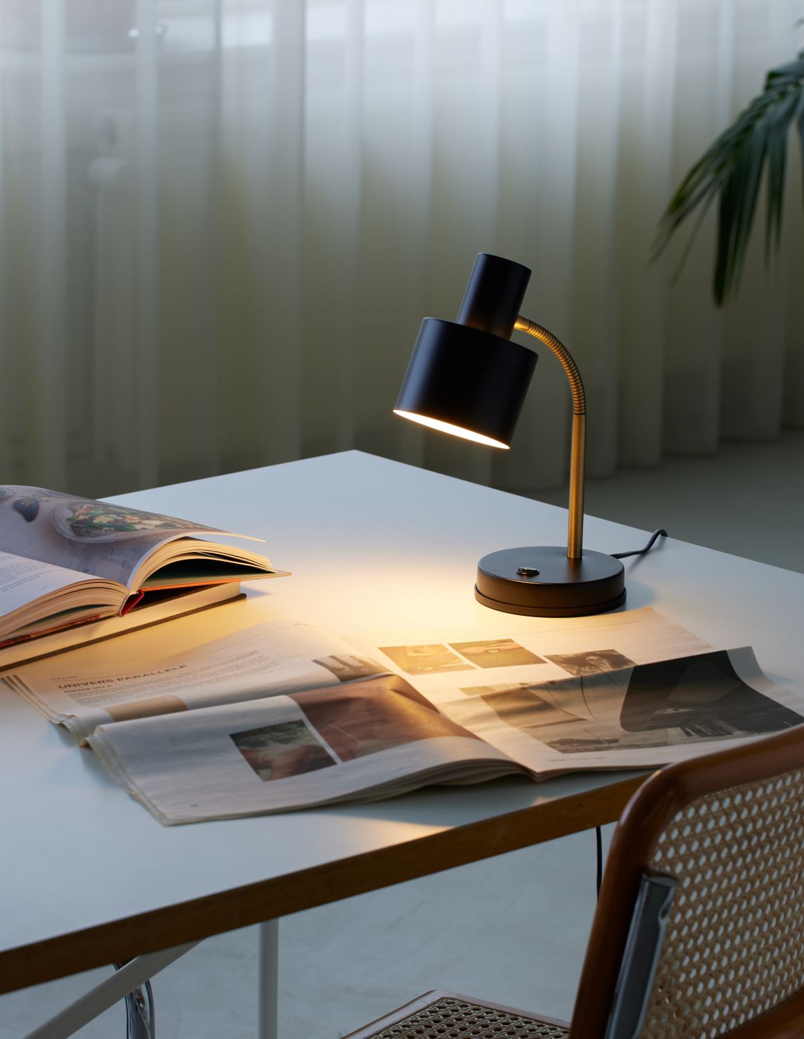 Halo Design Vogue bordlampe - Sort