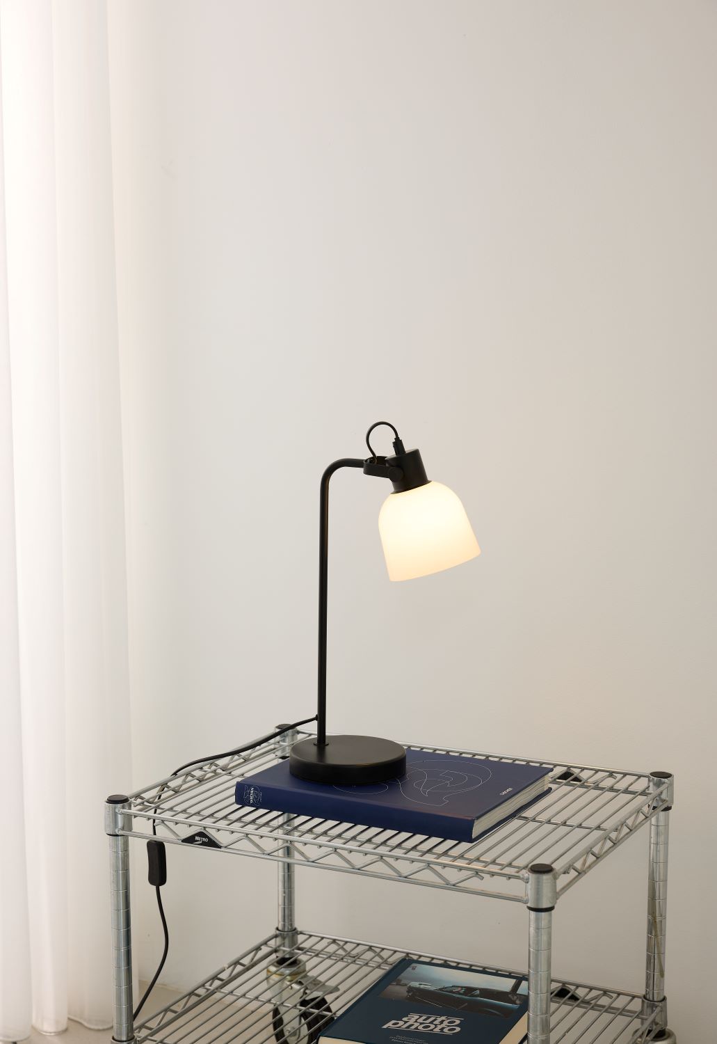 Sort bordlampe halo design glow