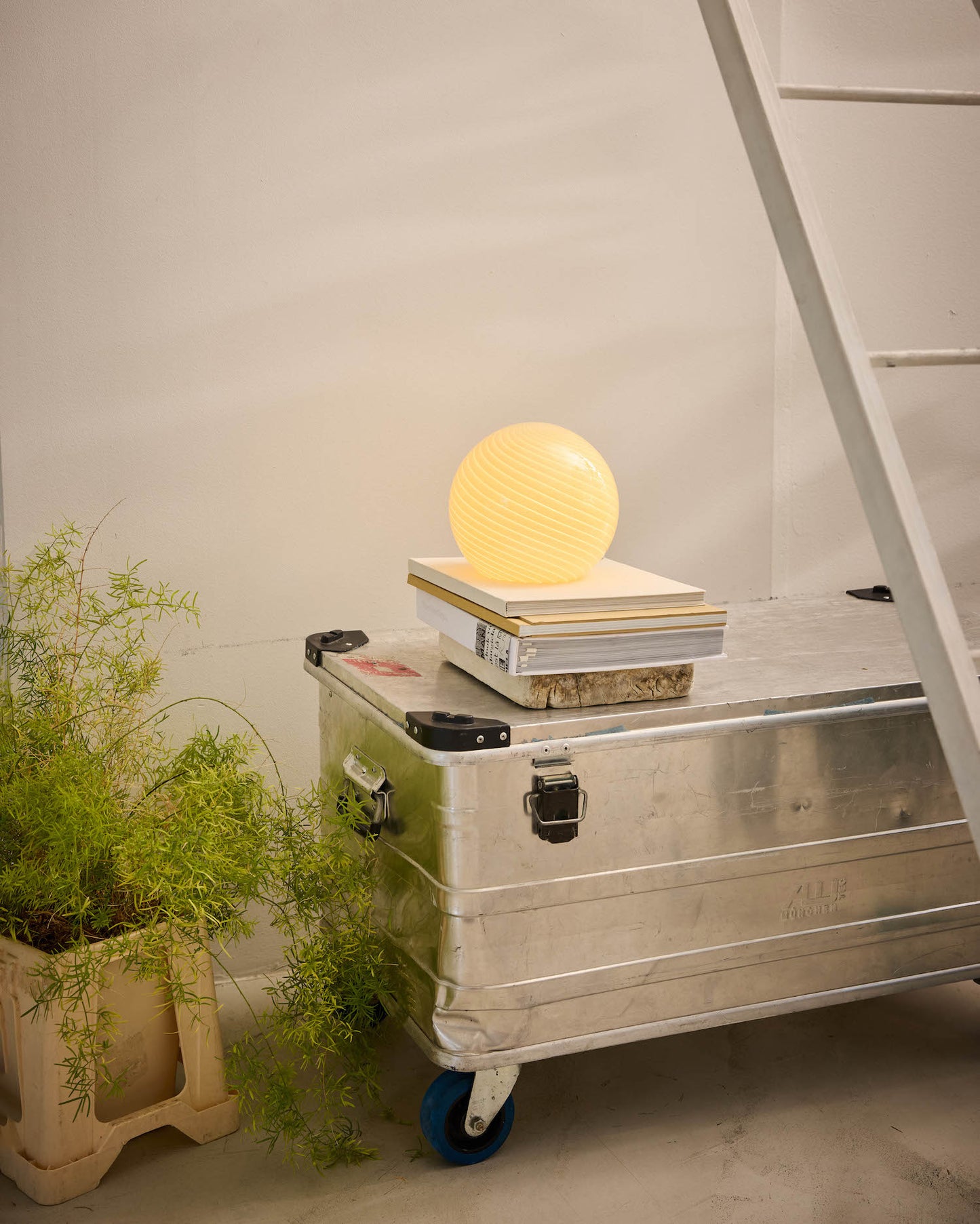 Halo Design Candy Bordlampe Ø20 - Creme