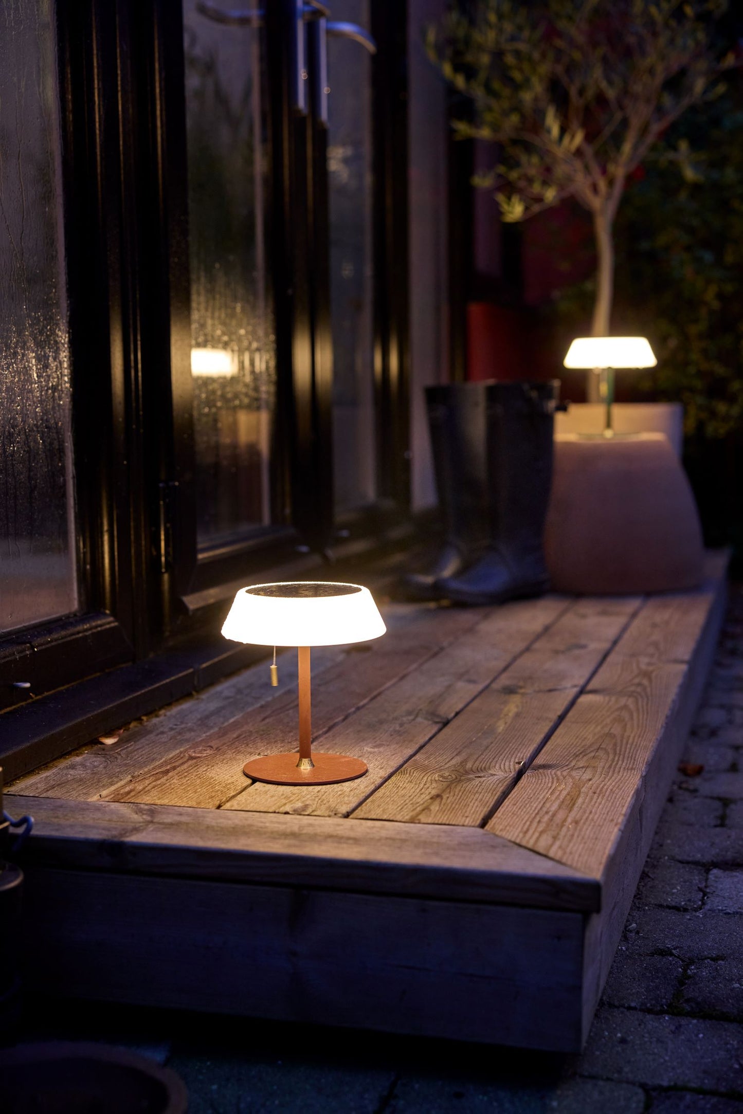Halo Design Solar Portable Table Lamp - Terracotta