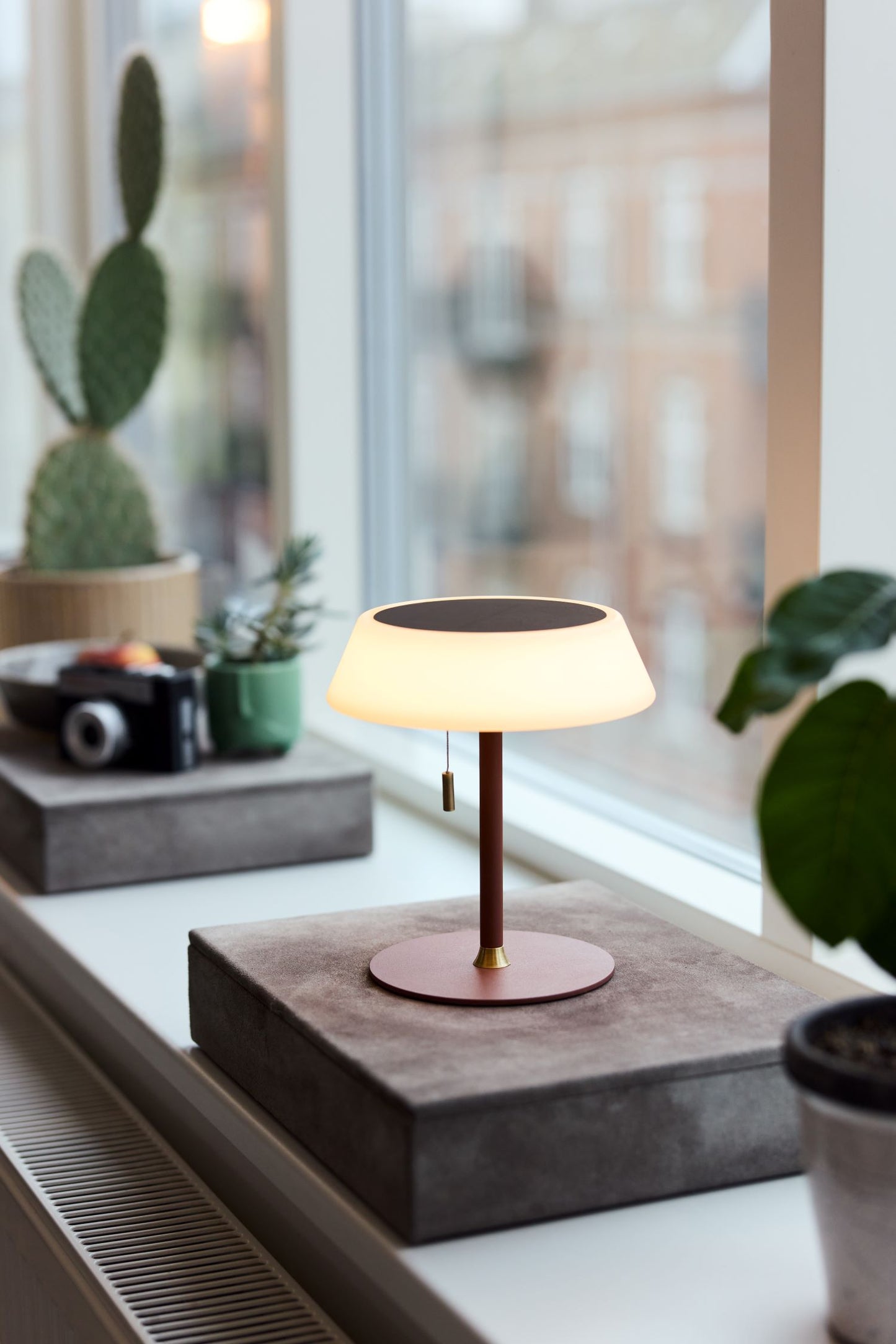 Halo Design Solar Portable Table Lamp - Terracotta