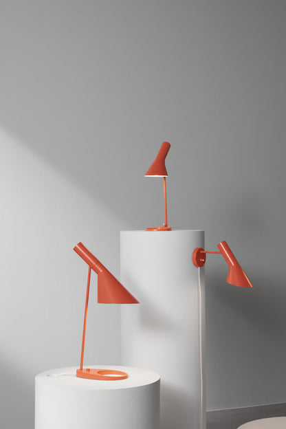 Louis Poulsen AJ Mini Bordlampe - Electric Orange