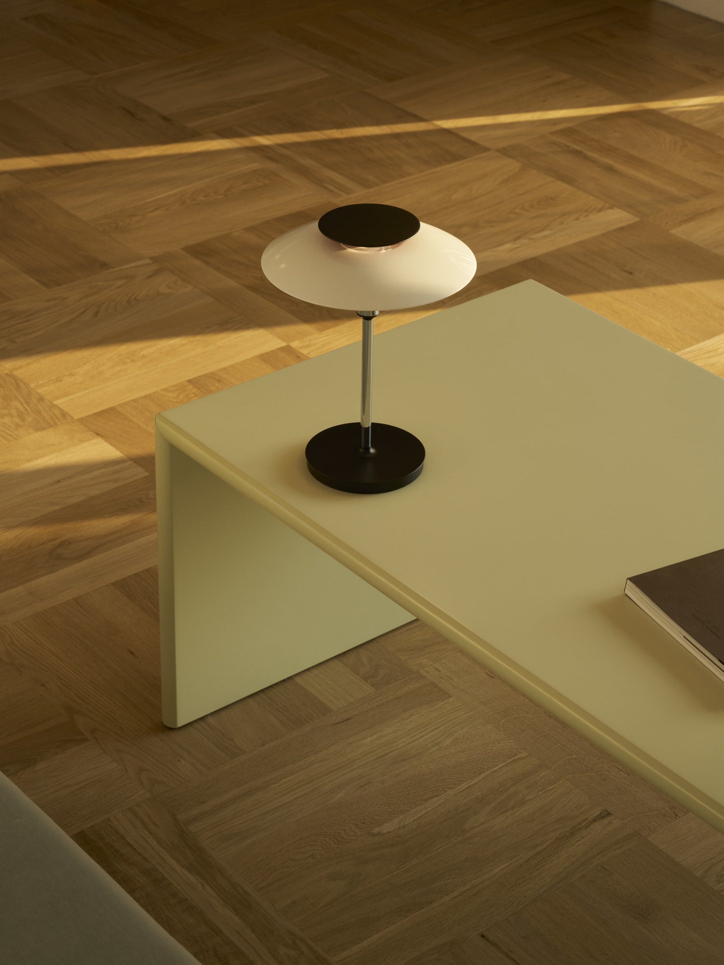 Louis Poulsen PH 80 Portable Lampe Opal White/High Lustre Chrome Plated