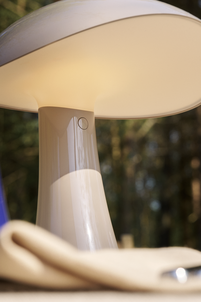 Louis Poulsen Rumee Genopladelig Bordlampe Ø220 - Grå