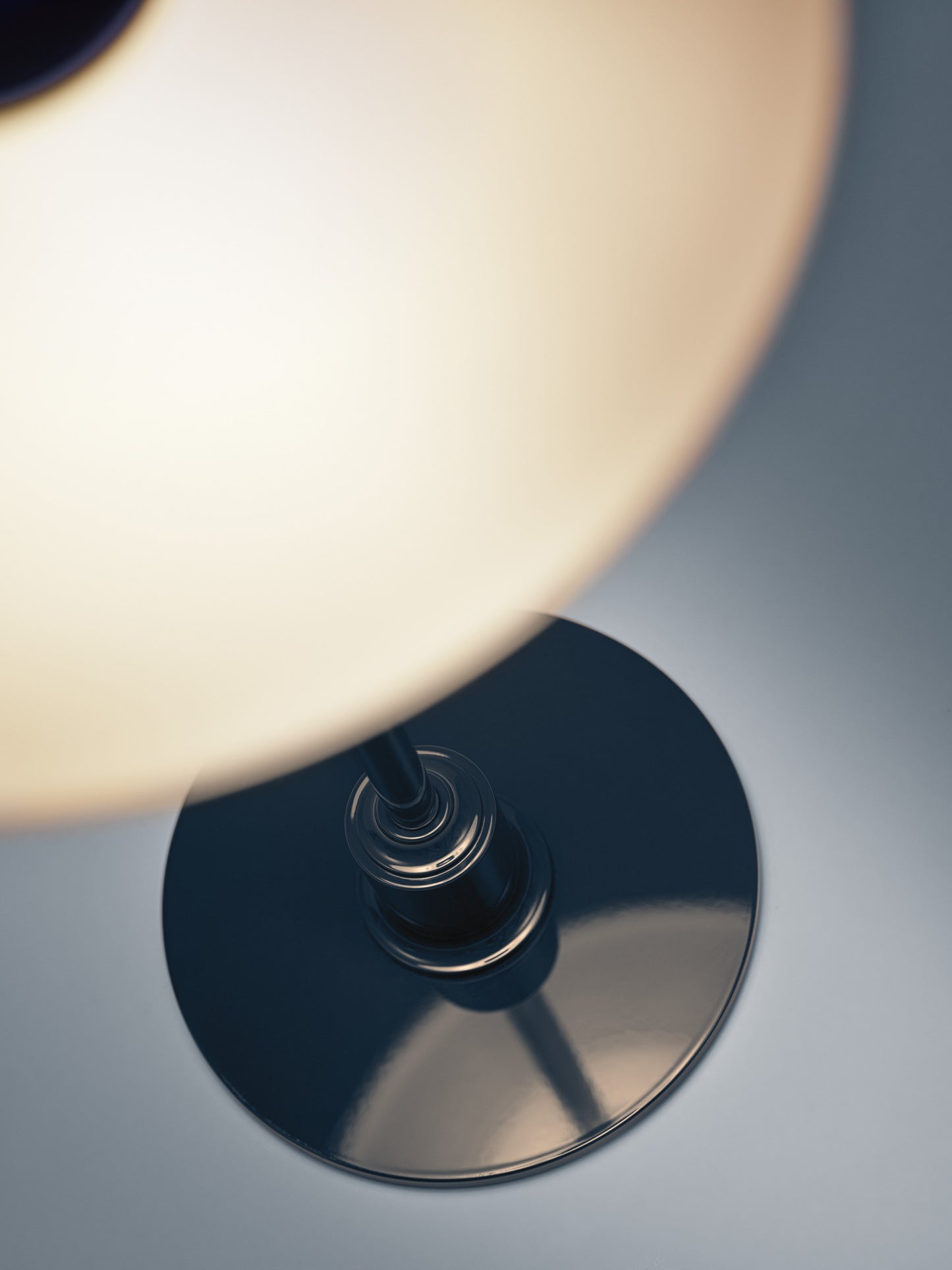 Louis Poulsen PH 3/2 Bordlampe Glossy