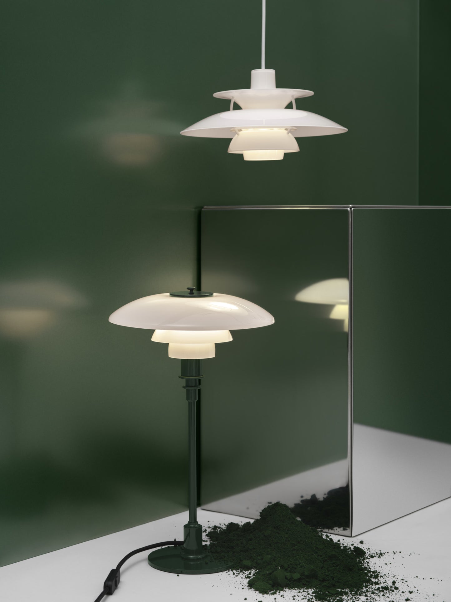 Louis Poulsen PH 3/2 Bordlampe Glossy