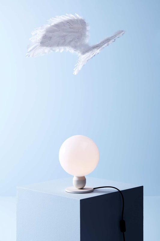 Herstal Atom bordslampa pärlvit G9