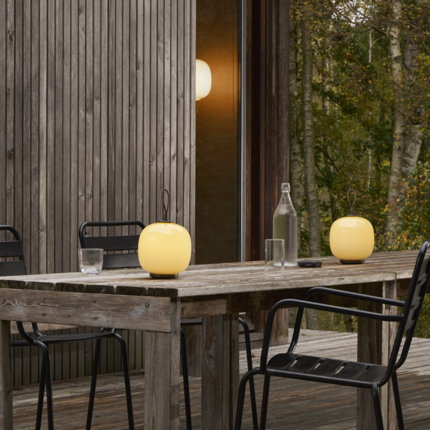 Louis Poulsen VL 45 Radiohus Genopladelig Bordlampe Messing/Gul Glas