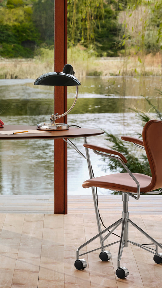 Fritz Hansen Kaiser Idell Luksus Bordlampe 6631-T Sort