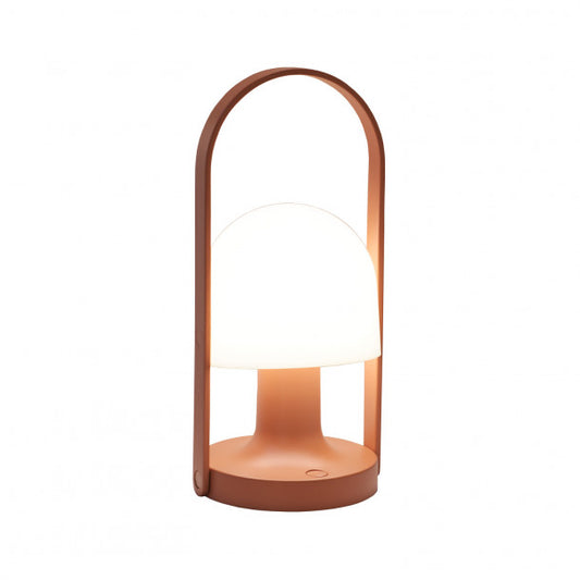Genopladelig bordlampe Followme med terracotta hank fra ampeexperten