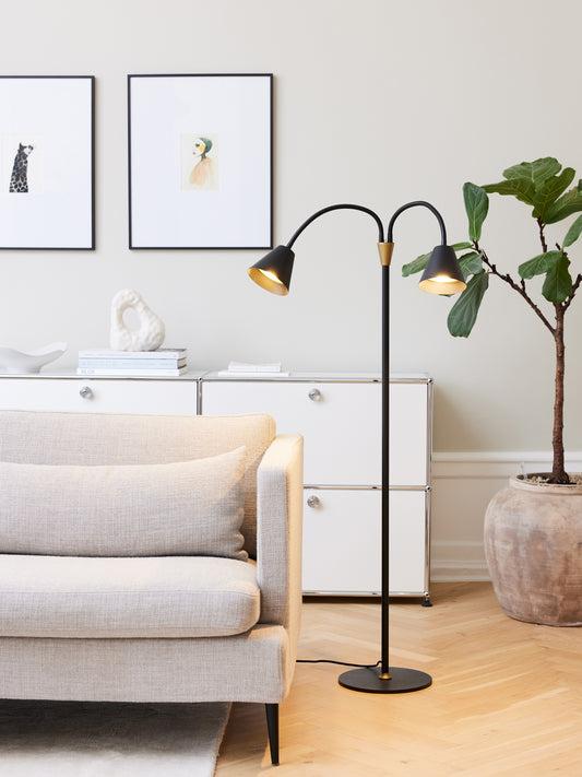 Halo Design Hygge gulvlampe 2 arme - Grafit Sort