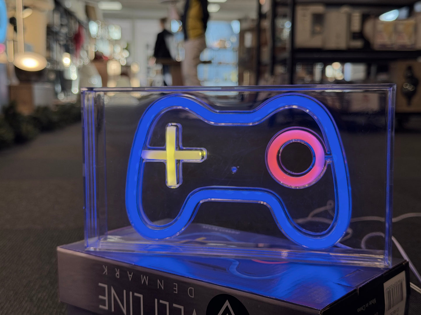 Veliline Neon-skilt GAME i plexi-ramme 23x4x13 cm inkl. USB ledning