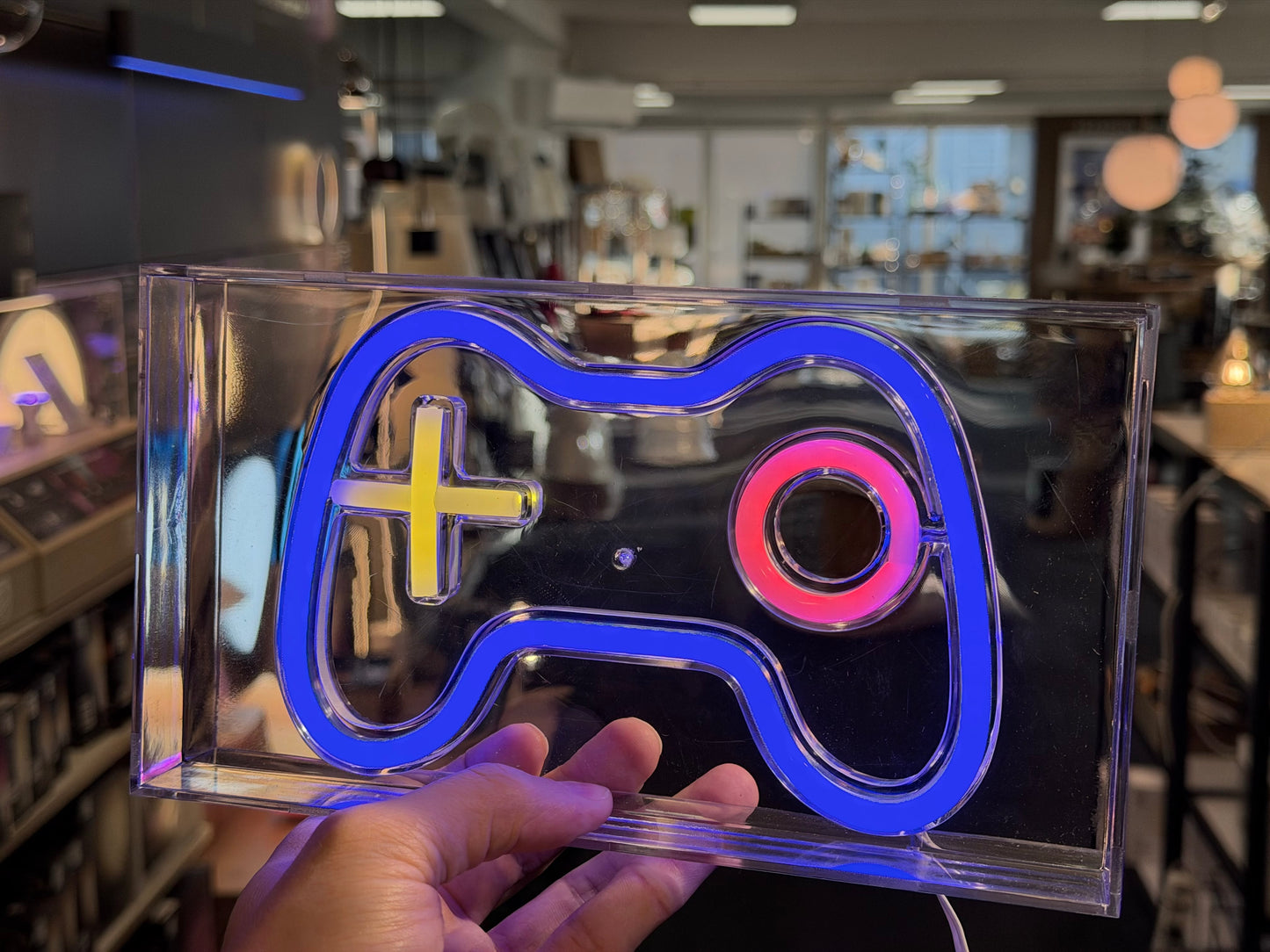 Veliline Neon-skilt GAME i plexi-ramme 23x4x13 cm inkl. USB ledning