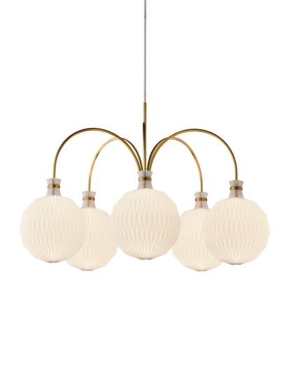 Le Klint 101 Frugtlygten Kaare Klint Legacy small lysekrone, messing