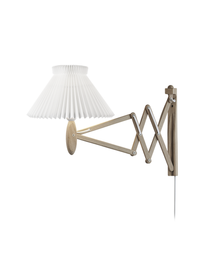 Le Klint Vägglampa, SAX ljus ek, inkl. nyans 1-17, L: 60cm