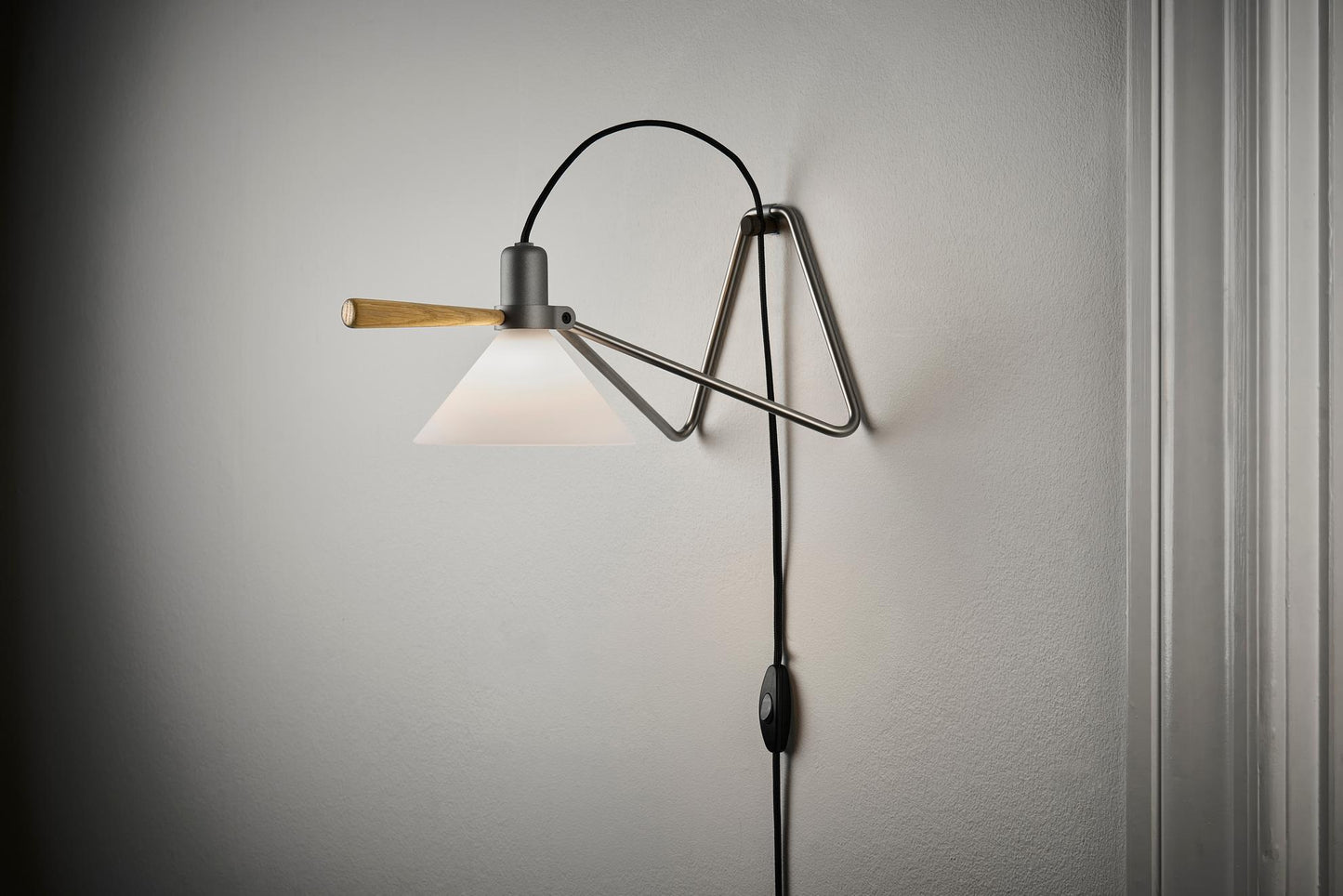 Le Klint 356 Bord/væg lampe SPOT sort