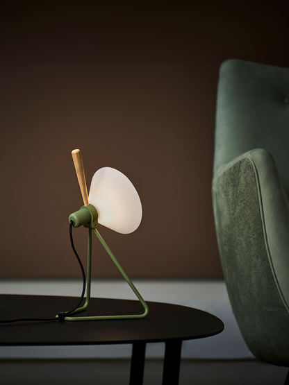 Le Klint 356 Bord/væg lampe SPOT Oliven grøn Eg
