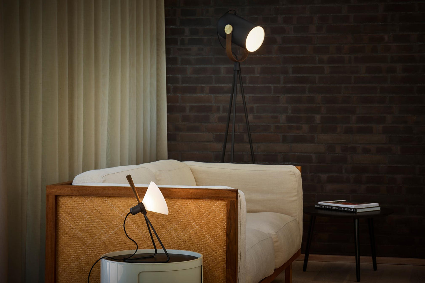 Le Klint 356 Bord/væg lampe SPOT sort