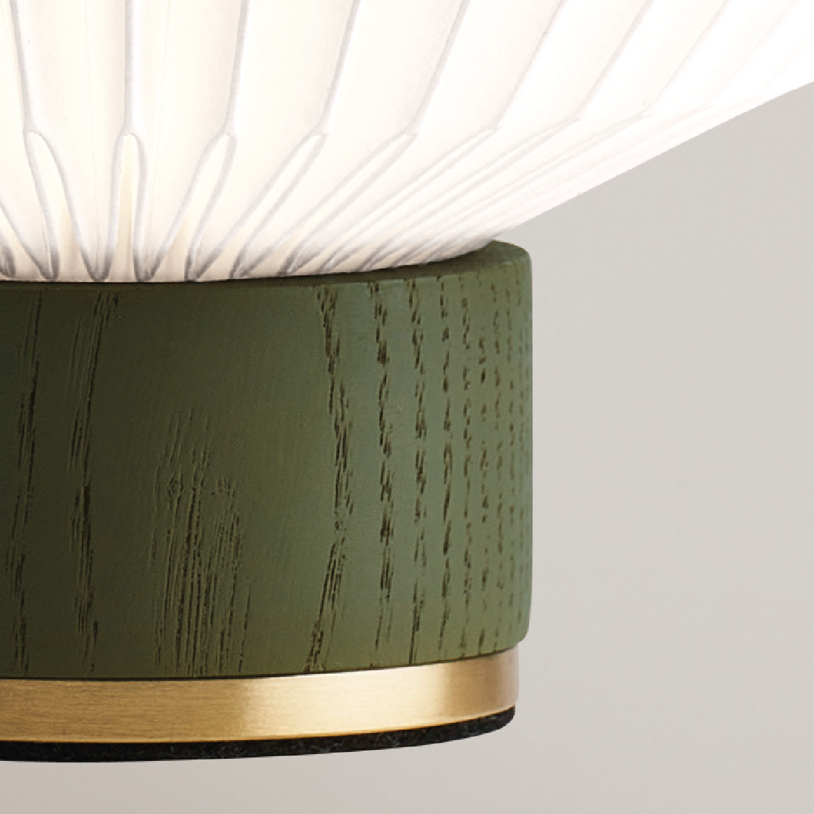 Le Klint 375 bordlampe small Papir limited green edition