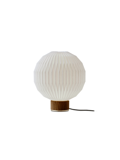 Le Klint 375 bordlampe, smoked oak base, small, papir skærm