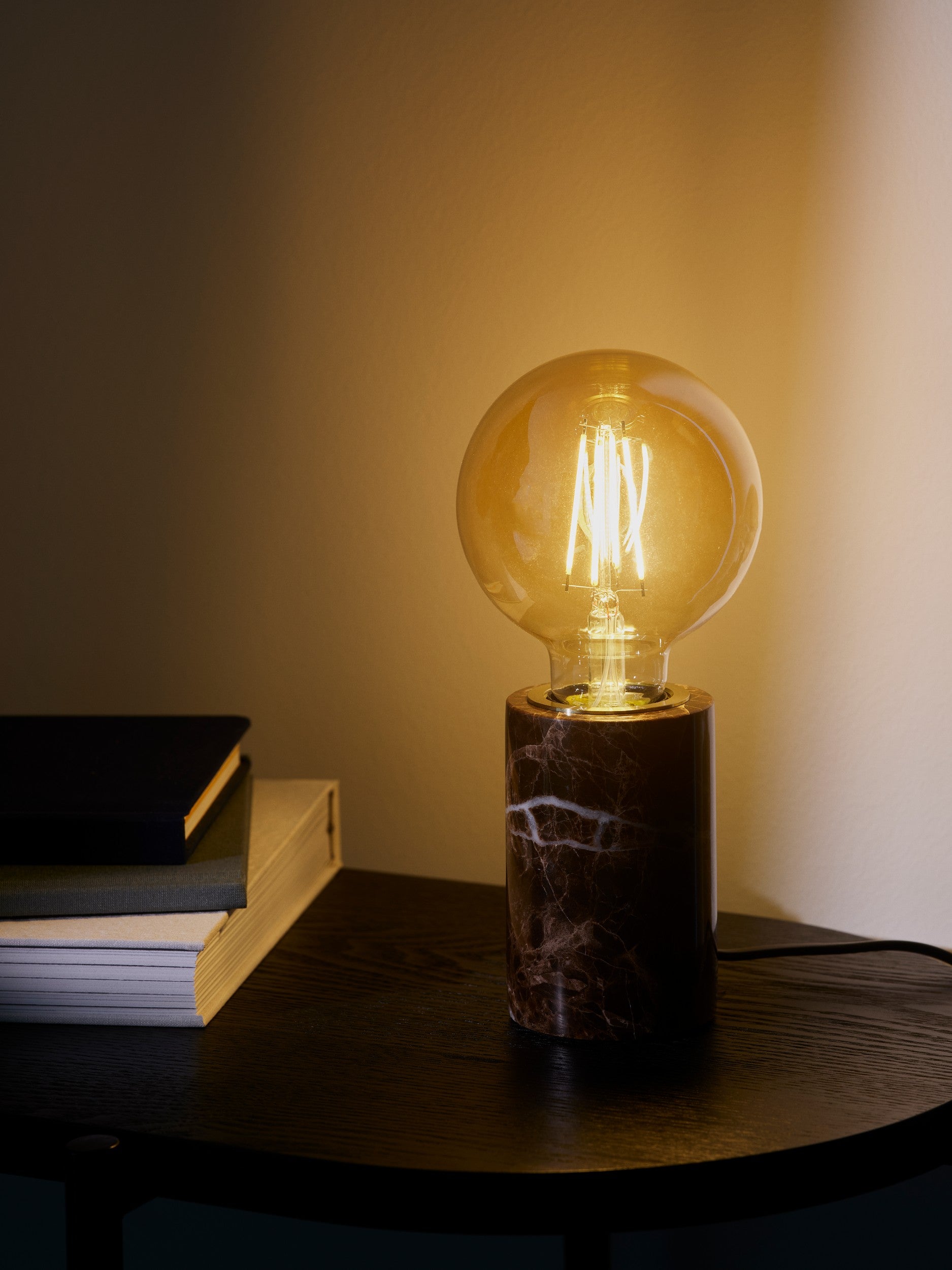 Deco E27 - G95 - Dim - 2500 Kelvin - 660 Lumen