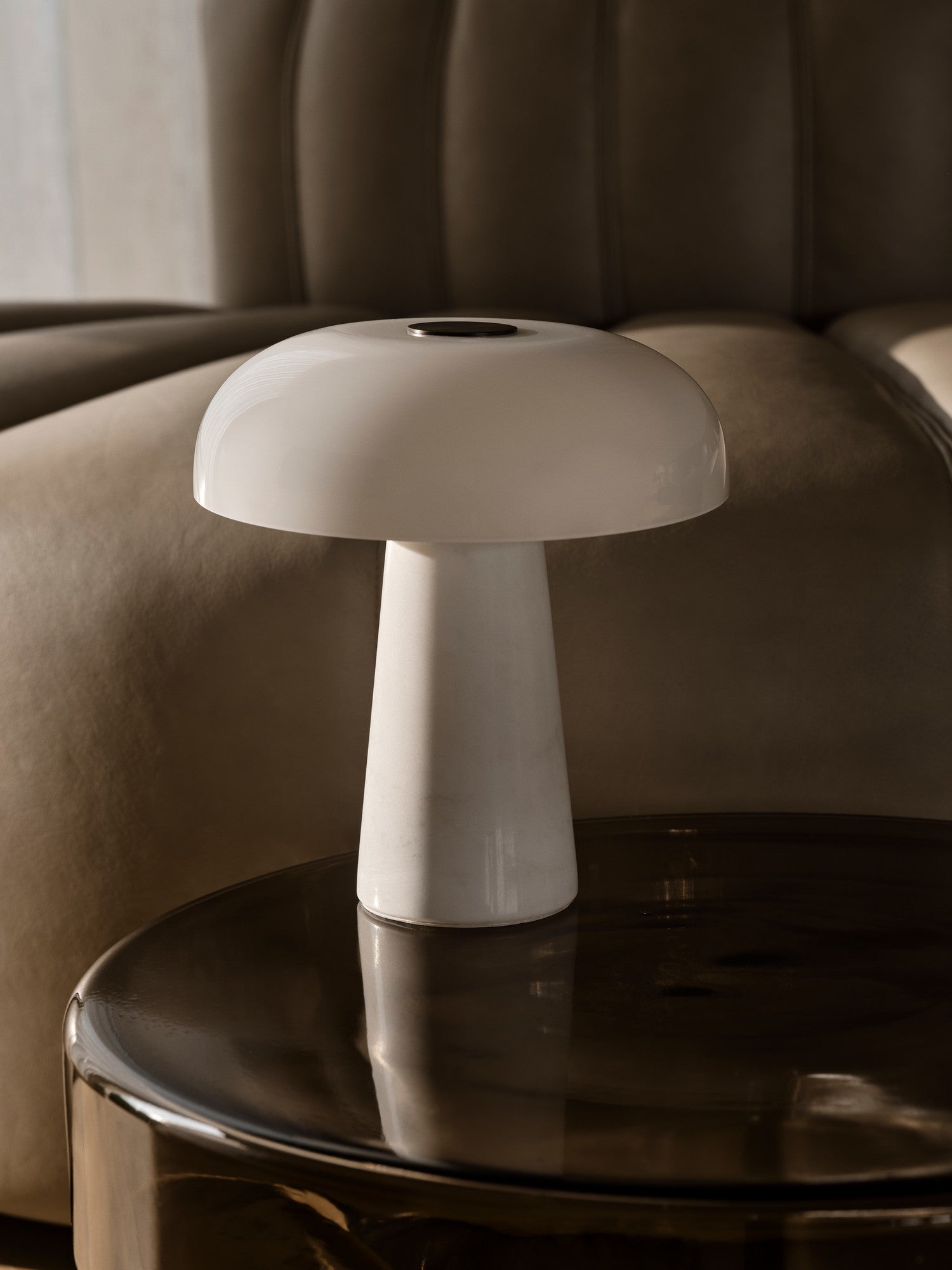 Glossy Mini Portable bordlampe miljøbillede
