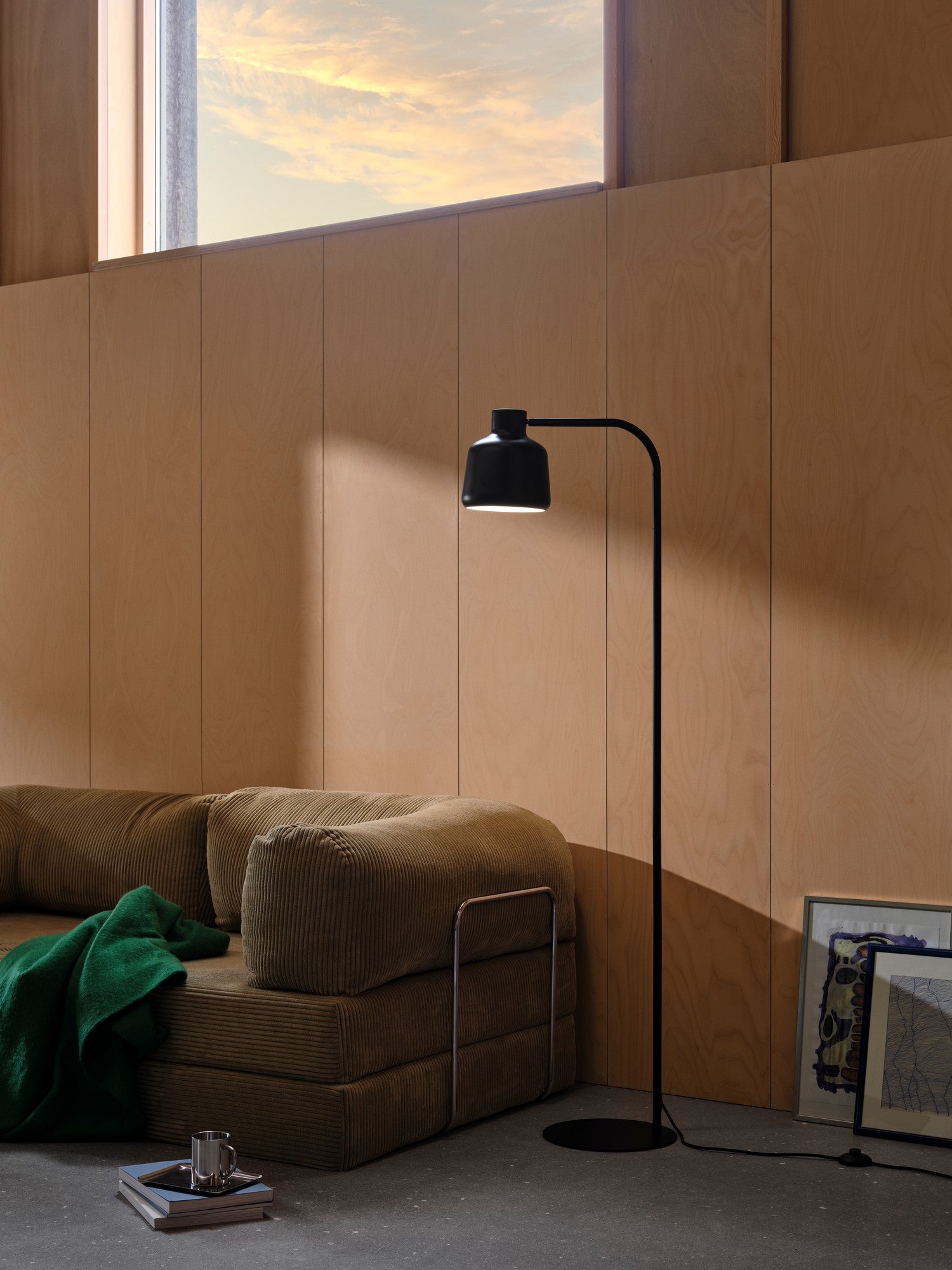 Louella - Gulvlampe - Sort