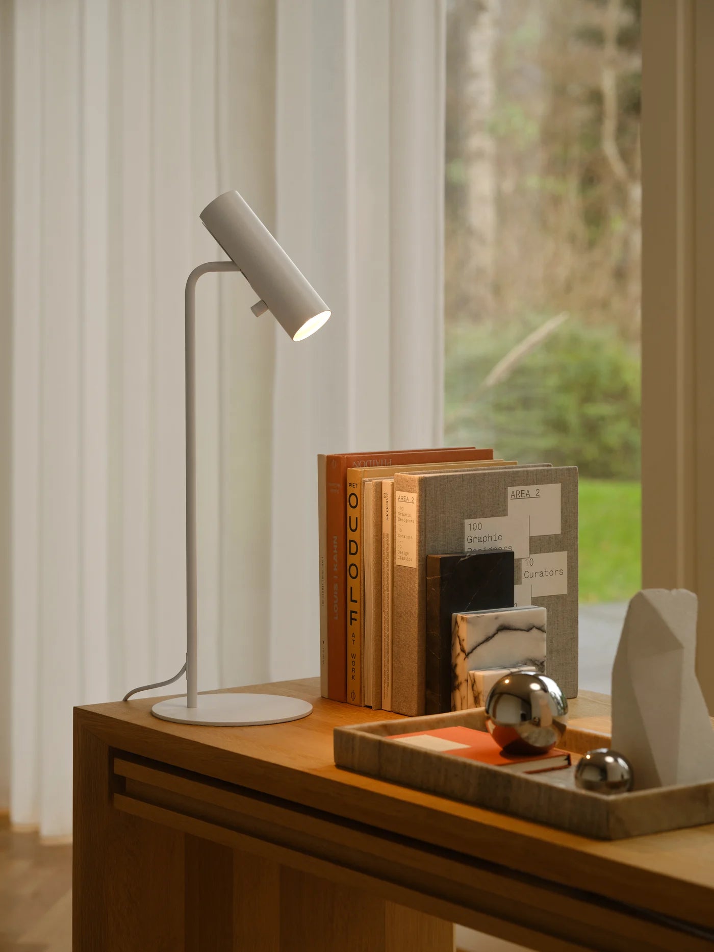 DFTP MIB 6 Bordlampe Hvid