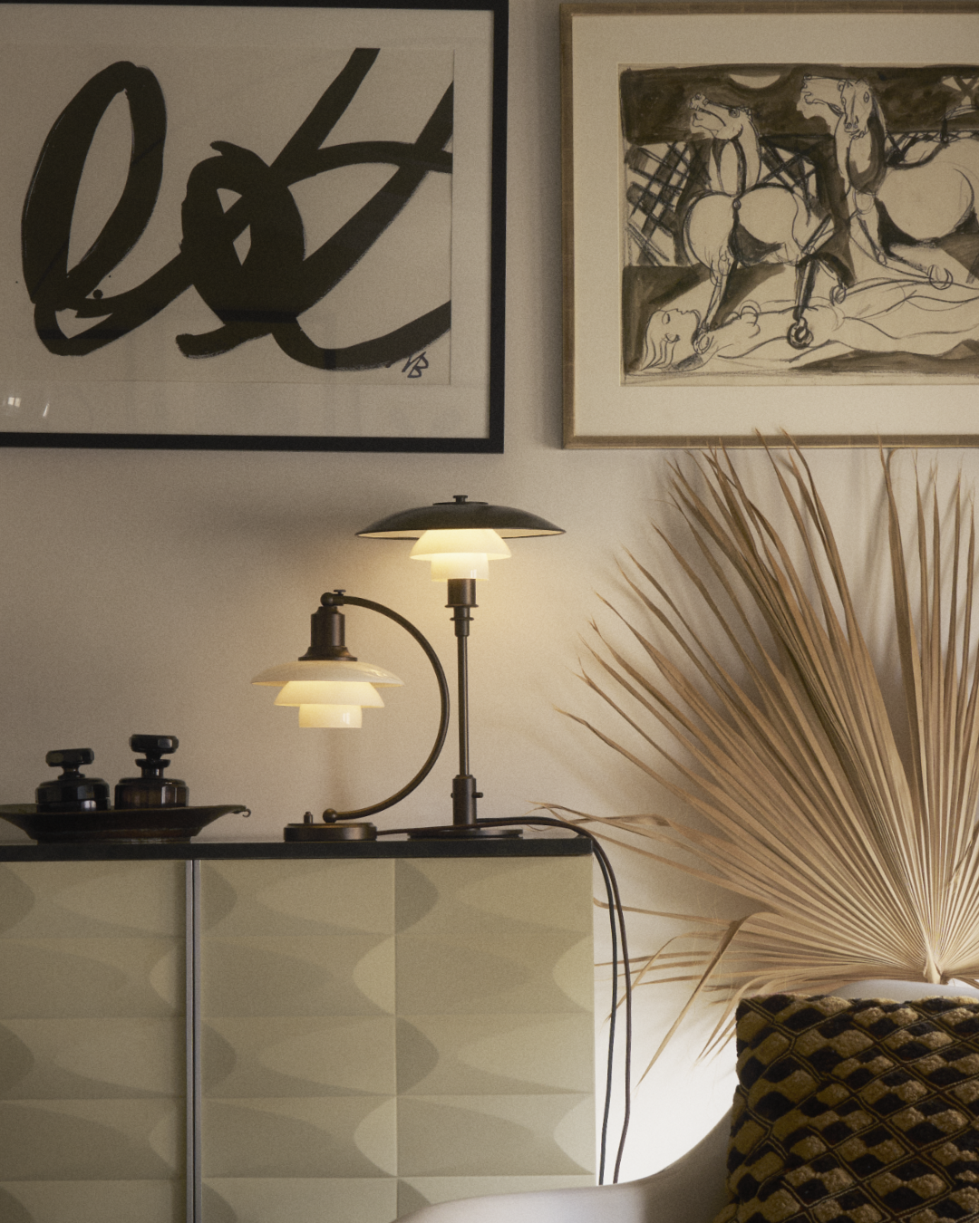 Louis PoulsenPH 2/2 Luna Aged Brass Opal Bordlampe