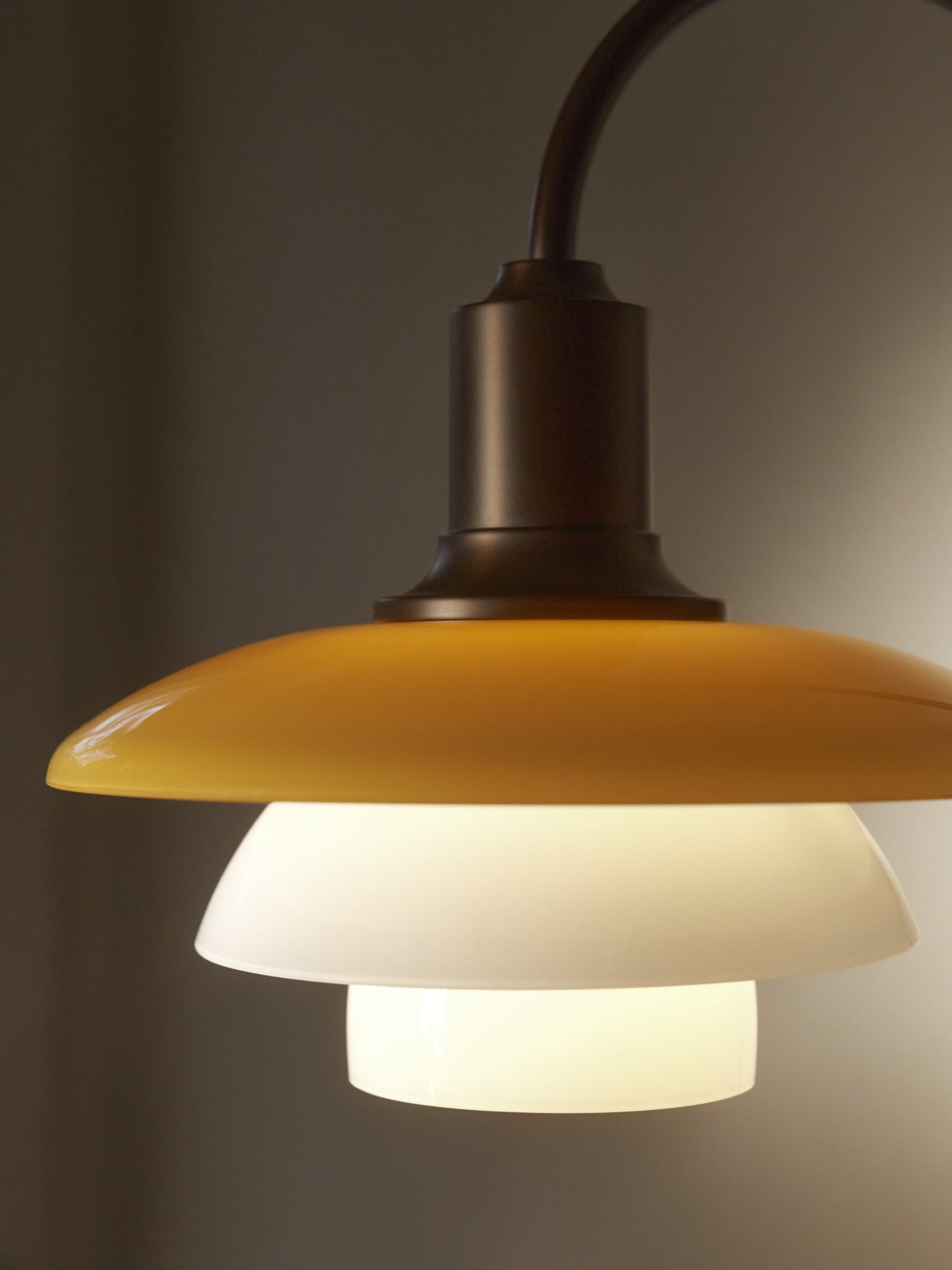 Louis Poulsen PH 2/2 Væglampe Centenary Edition Amber/Opal White