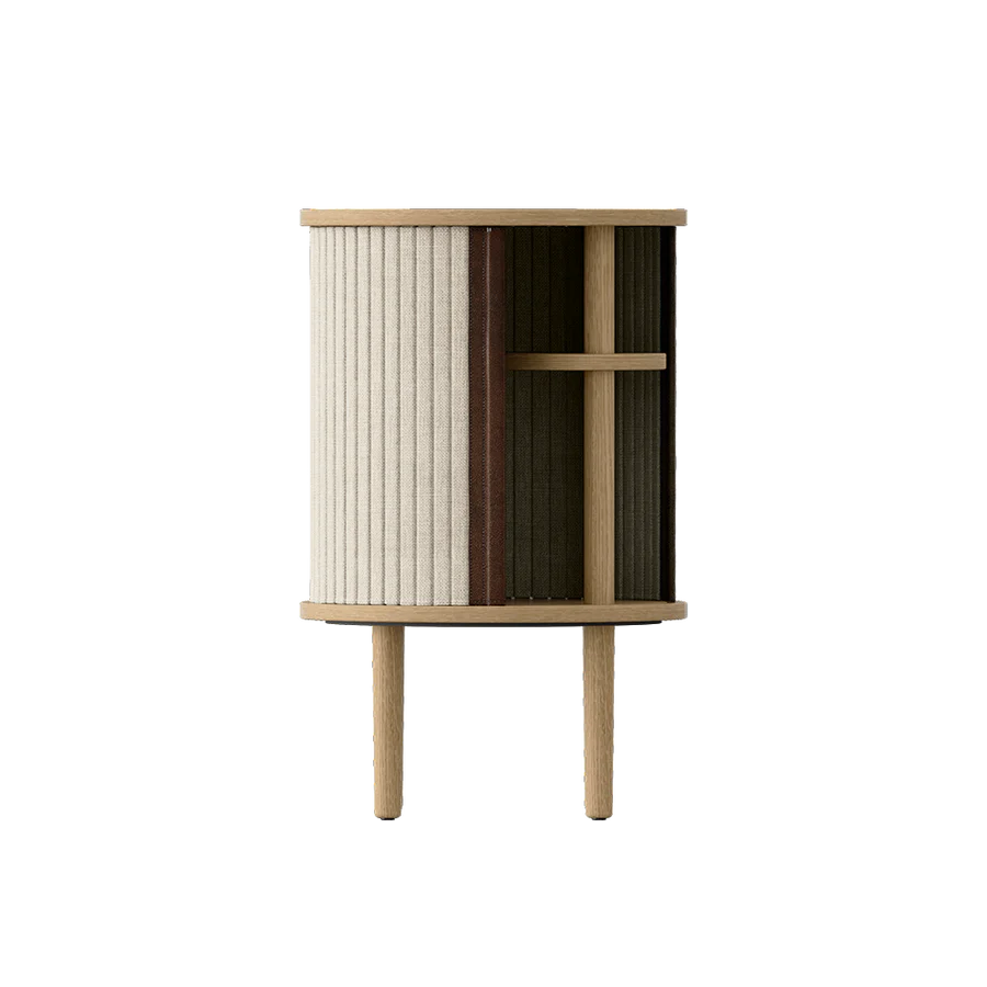 Umage rund sidebord med gode rum til hele huset.